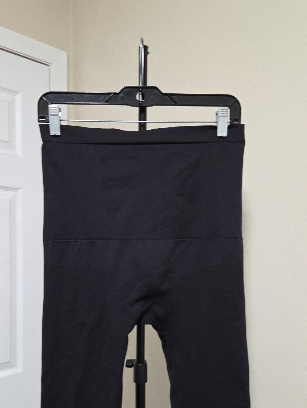 SPANX Black High-Waist Sculpting Leggings - Picture 2 of 5